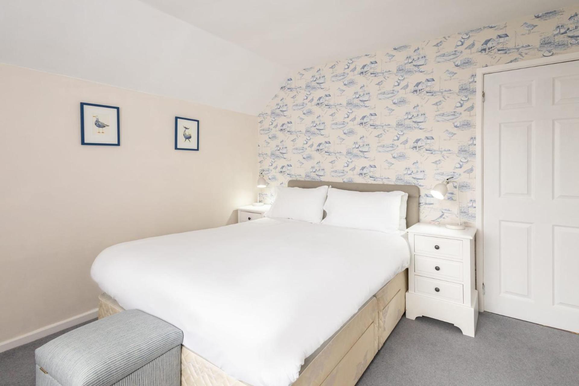 Host & - Farthings Holiday home