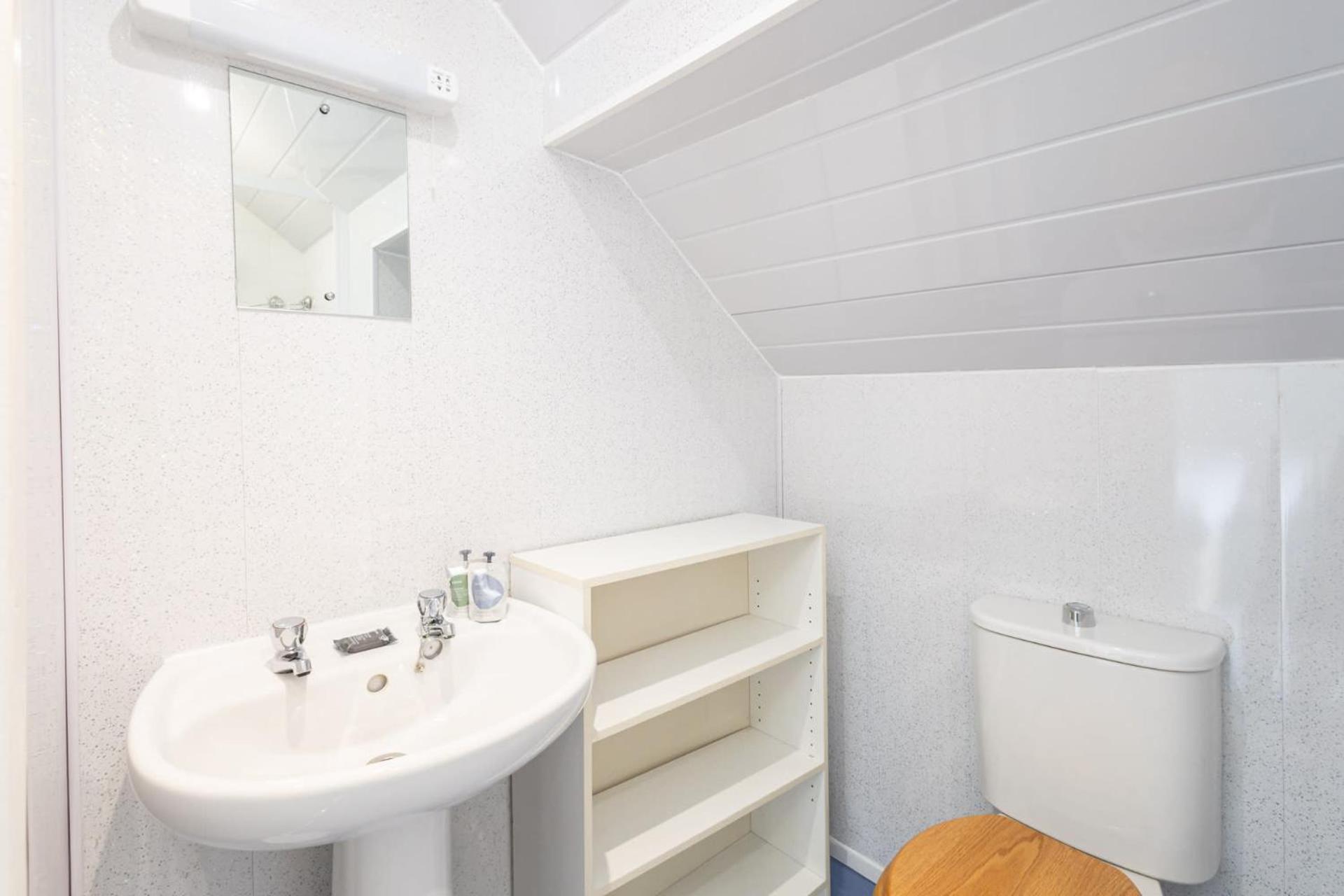 Host & - Farthings Holiday home *